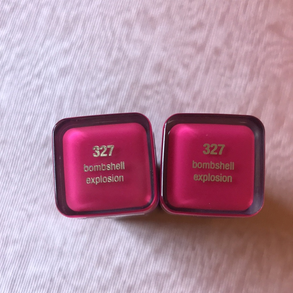 CoverGirl Lipstick set of 2 # 327 Bombshell New - Picture 4 of 5